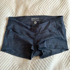 NOBULL CrossFit booty biker shorts striped blue lululemon fleo Alo medium